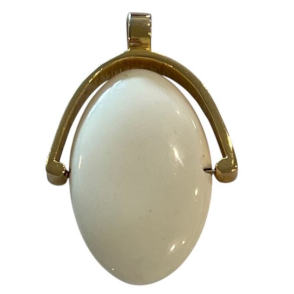 Vintage Acrylic White Oval Pendant Gold Tone Hardware 3 inch length - Picture 4 of 5